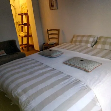 Bed & Breakfast Et Petit Dejeuner Pres De La 3*