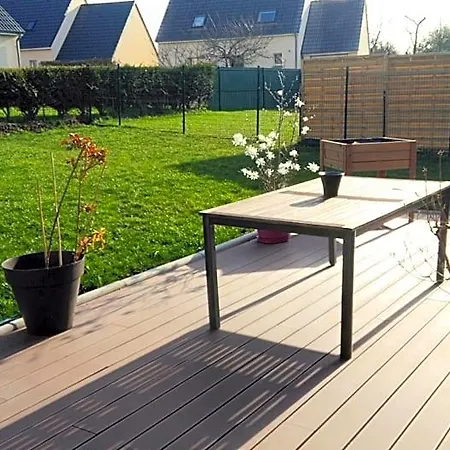 Et Petit Dejeuner Pres De La Bed & Breakfast 3*