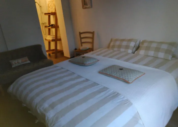 Et Petit Dejeuner Pres De La 3*